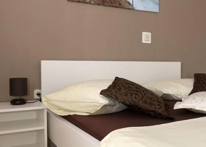 Pavlinovic Daire Makarska