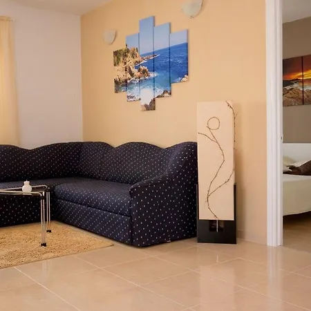 Pavlinovic Appartamento Makarska