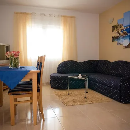 Apartment Pavlinovic *