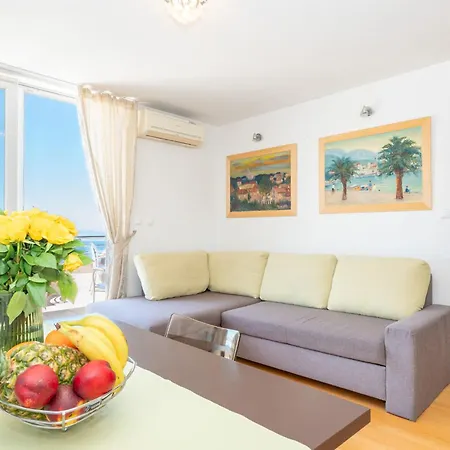 Pavlinovic Daire Makarska