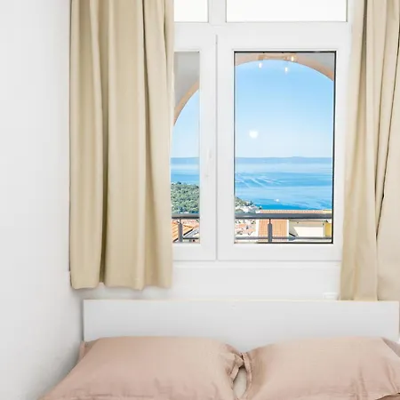 Daire Pavlinovic Makarska