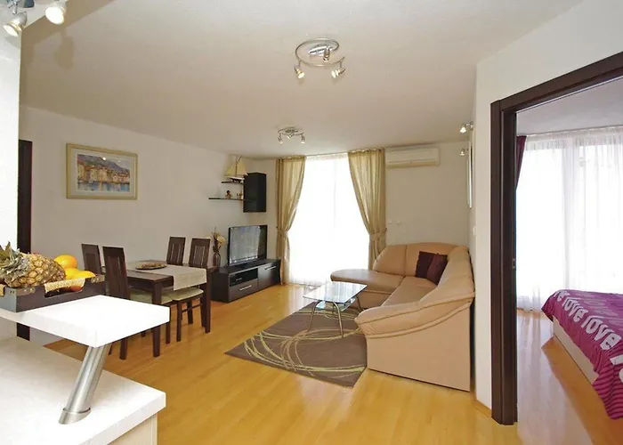 Apartment Pavlinovic *