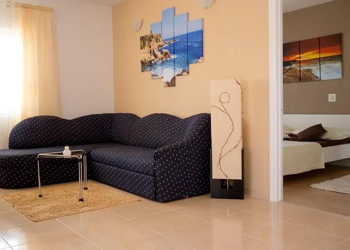Pavlinovic Apartment Makarska
