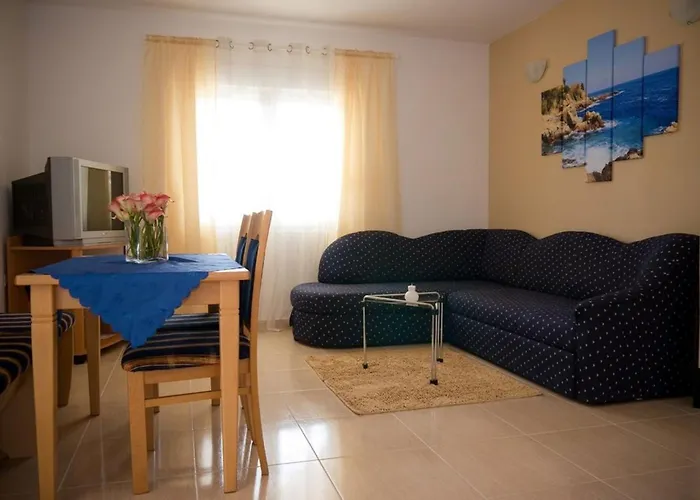 Apartment Pavlinovic *