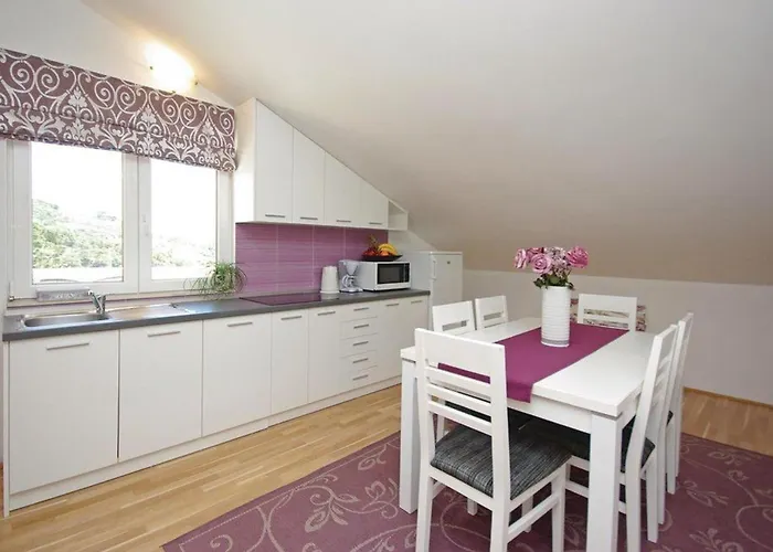 Apartment Pavlinovic *