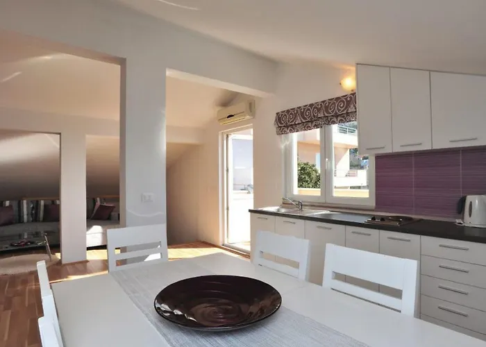 Pavlinovic * Makarska