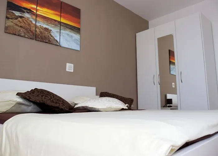 Apartment Pavlinovic *